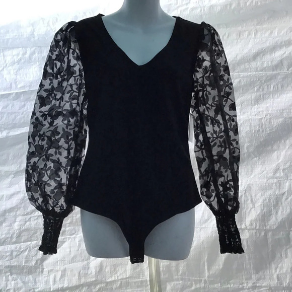 * Vibe Body blouse size large. (Box X ) - Picture 2 of 3